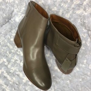 TOPSHOP Ankle Bonnet Booties  Sz 7.5M (NWT)